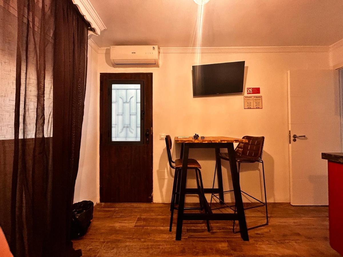 Apartment Beach, & Gibraltar: Small
